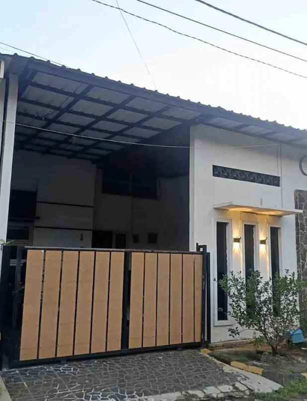 dijual rumah sun safira regency
