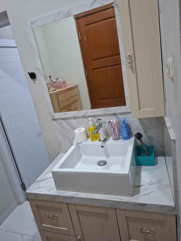 dijual rumah taman cikas galaxy bekasi