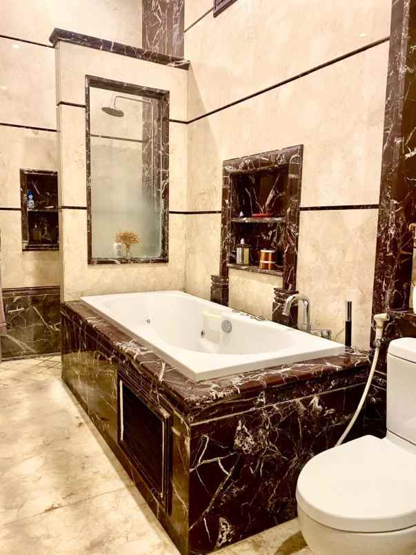 dijual rumah tanjung barat jagakarsa