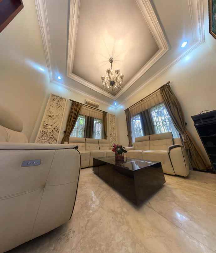 dijual rumah tanjung barat jagakarsa