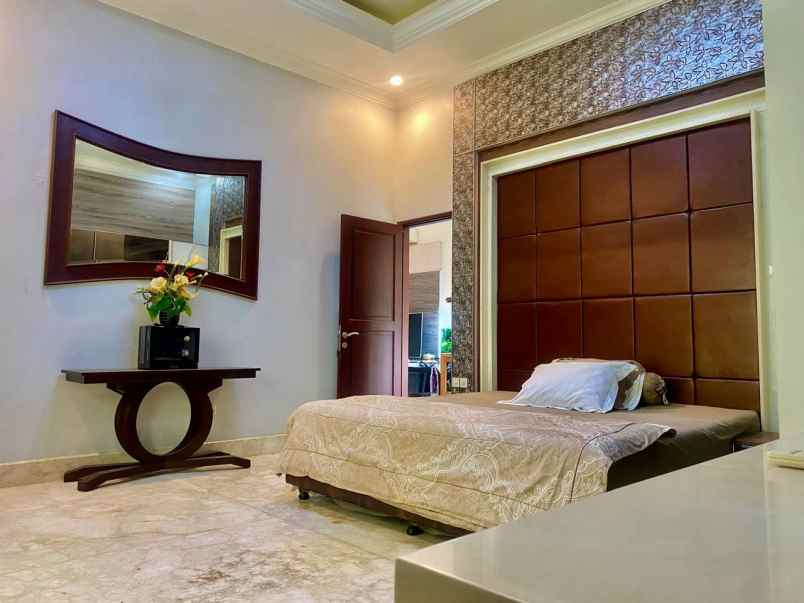 dijual rumah tanjung barat jagakarsa