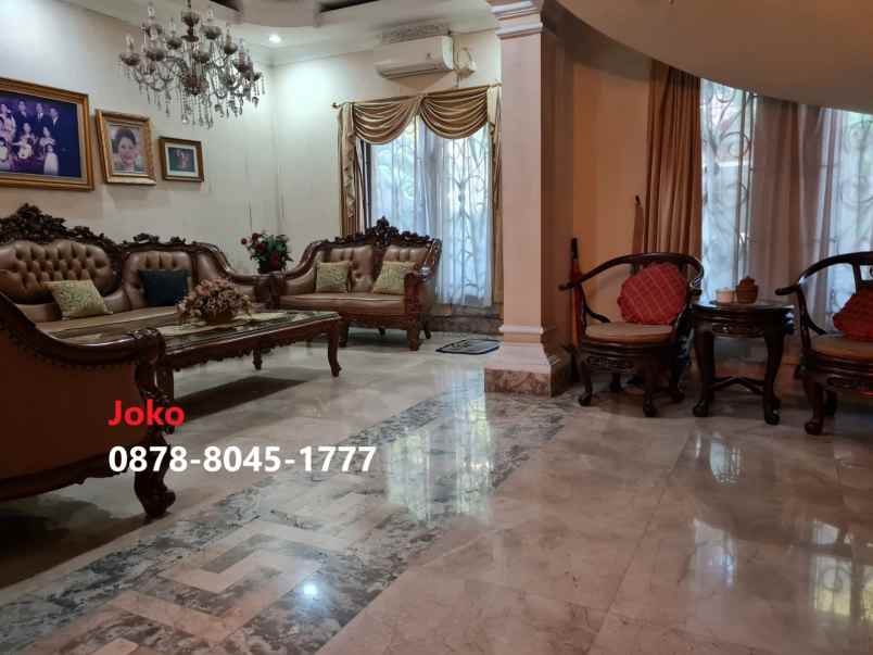 dijual rumah tip top