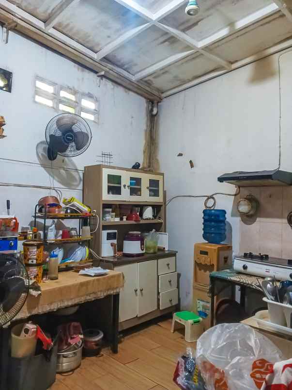 dijual rumah trevista ciputat