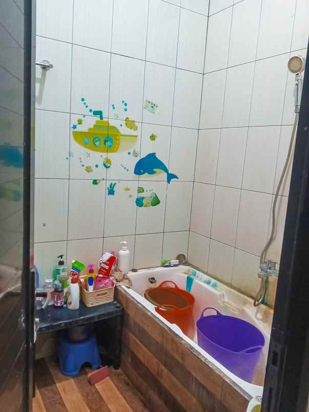 dijual rumah trevista ciputat