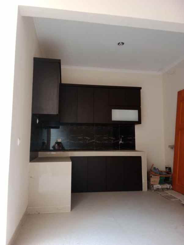 dijual rumah turangga buah batu bandung