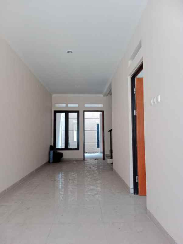 dijual rumah turangga buah batu bandung