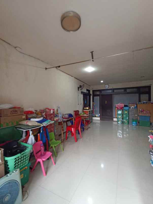 dijual rumah villa kalijudan