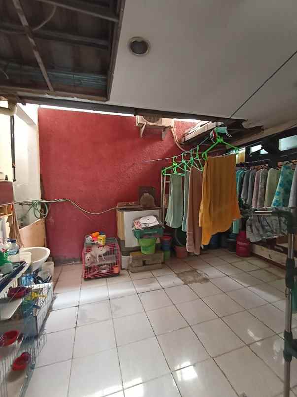 dijual rumah villa kalijudan