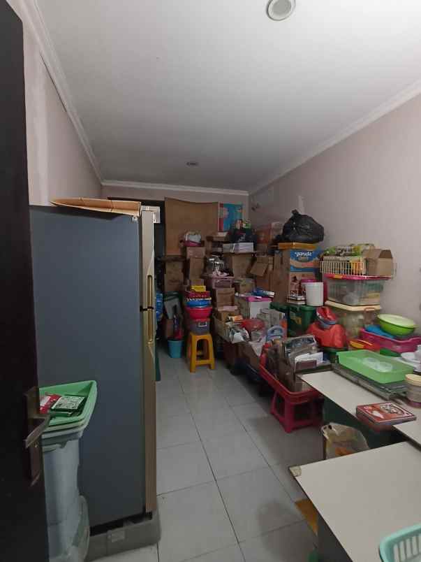 dijual rumah villa kalijudan