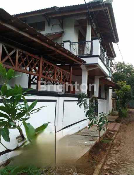 dijual rumah villa mahkota pesona
