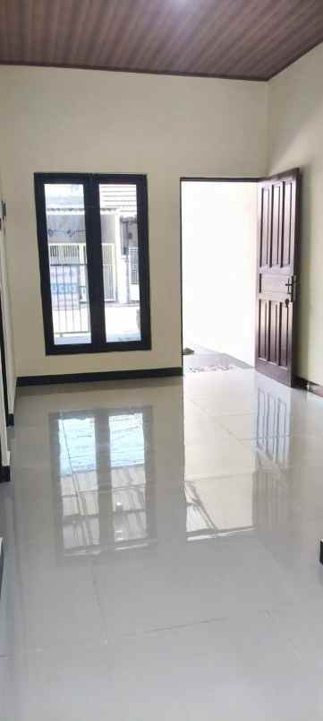 dijual rumah wiguna