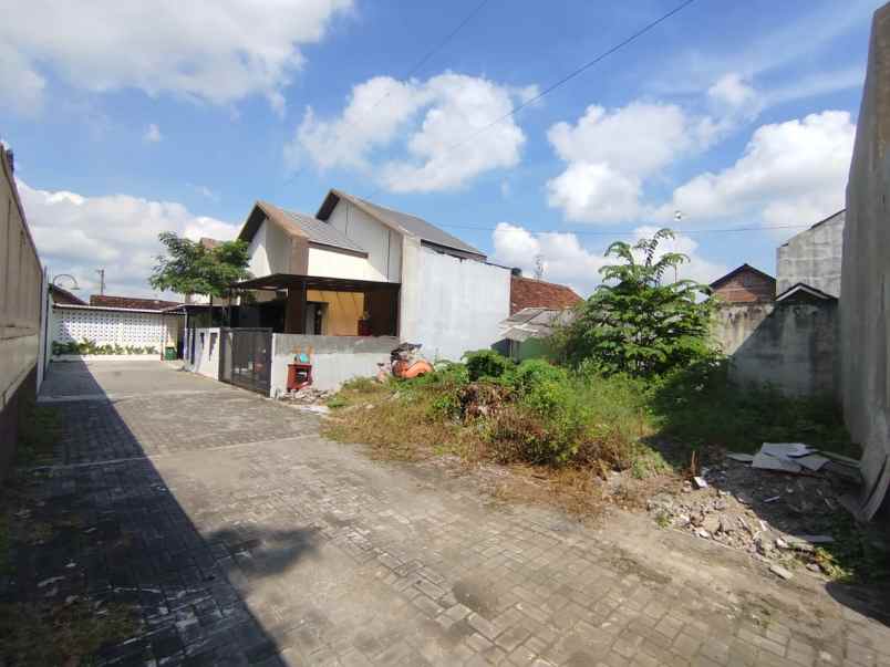 dijual tanah 500 meter ke ringroad