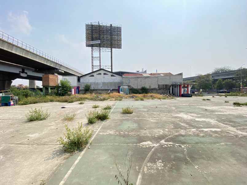 dijual tanah jalan raya kalimalang