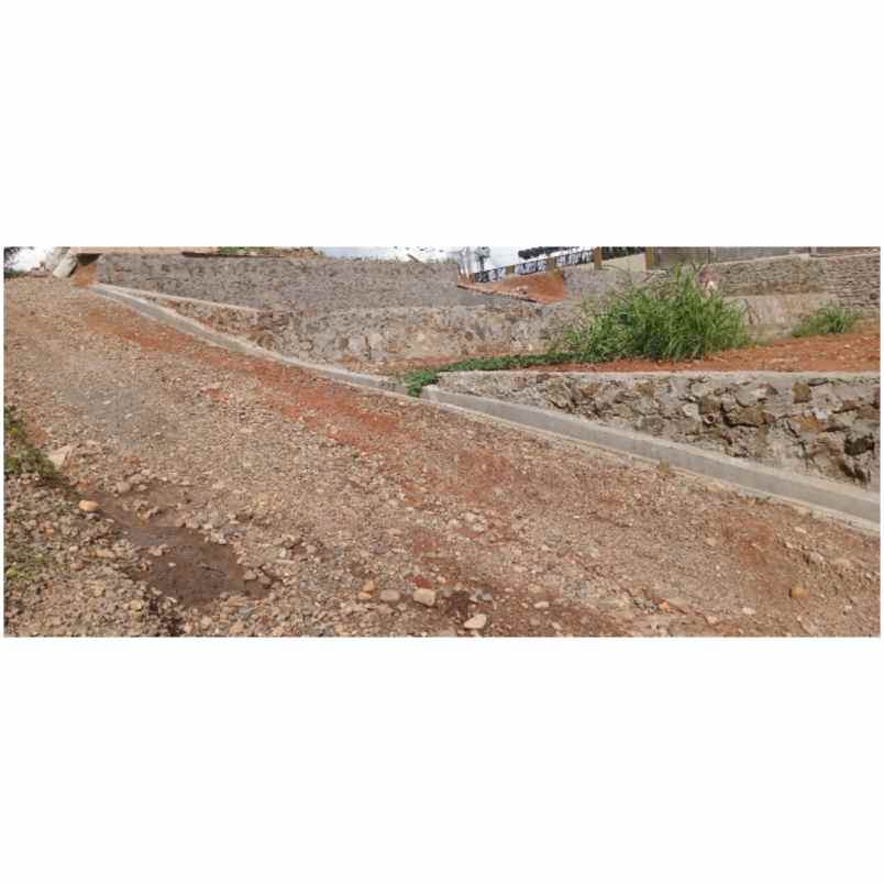 dijual tanah jalan timur indah 5