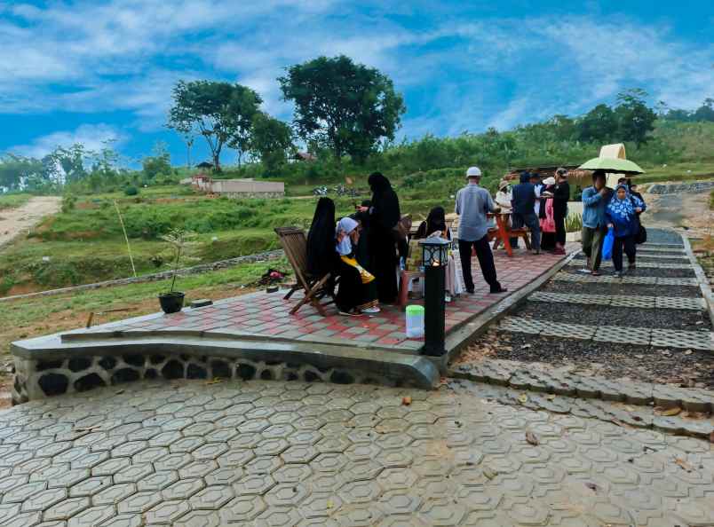 dijual tanah jl desa sukamakmur puncak