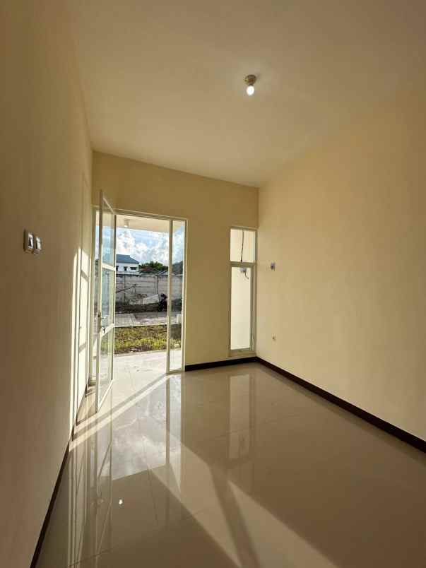 dijual villa 2 lantai dekat jatim park 3 kota batu