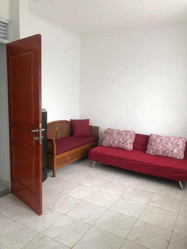 dijual villa bojong koneng