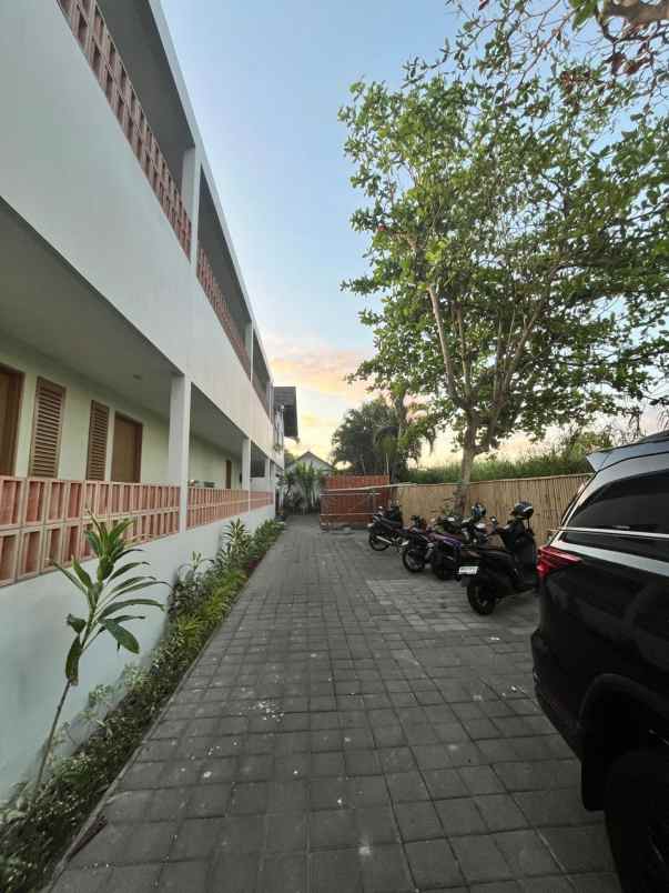 dijual villa dewi saraswati