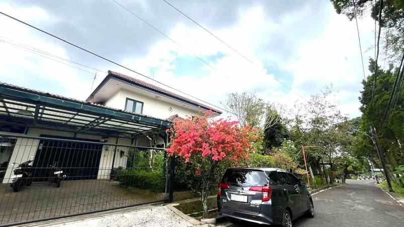 dijual villa di tlogomas malang dekat ub umm