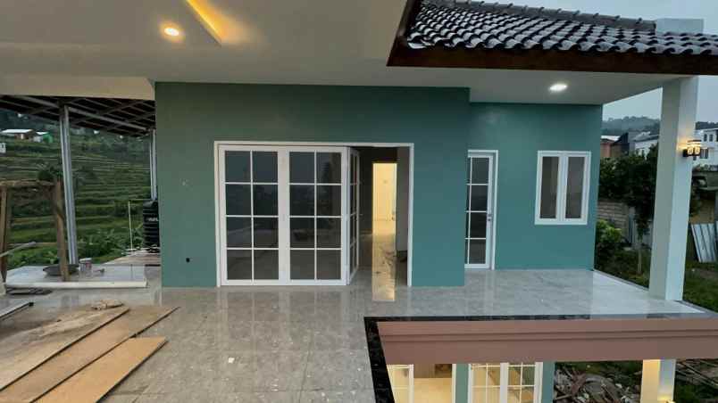 dijual villa lembang