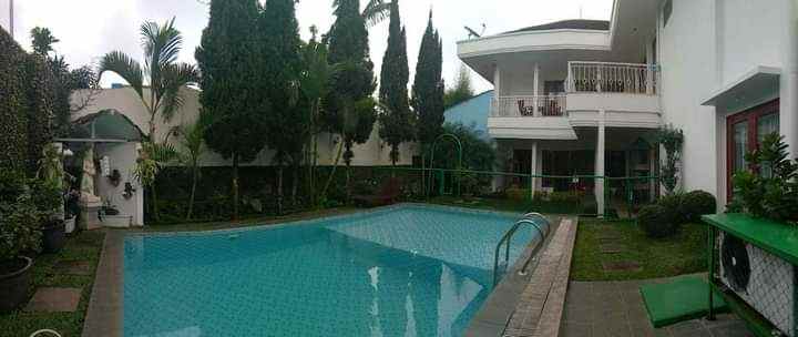 dijual villa lembang