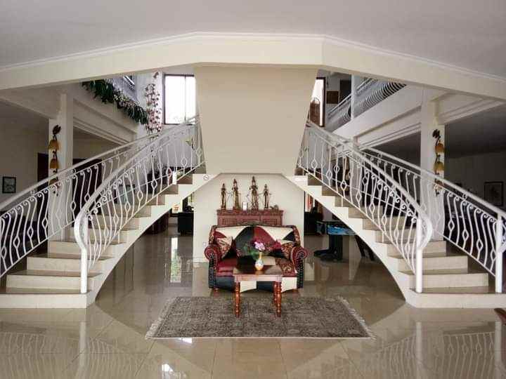 dijual villa lembang