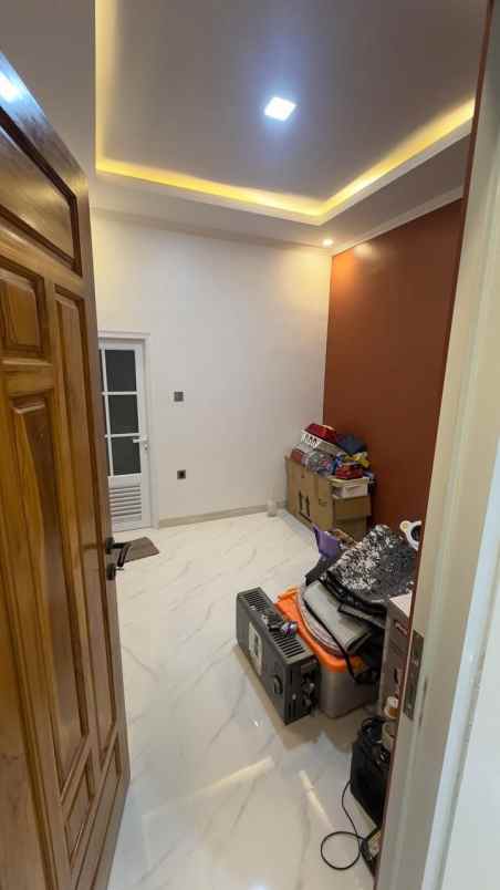 dijual villa lembang