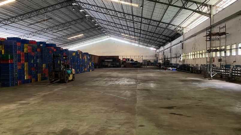 disewakan gudang siap pakai di tambak sawah