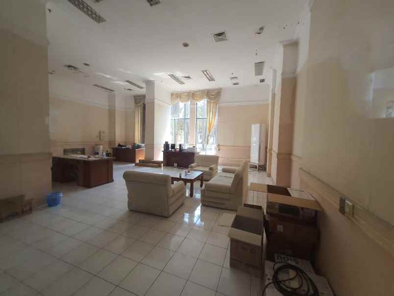 disewakan ruko gudang kantor apartemen taman beverly jl