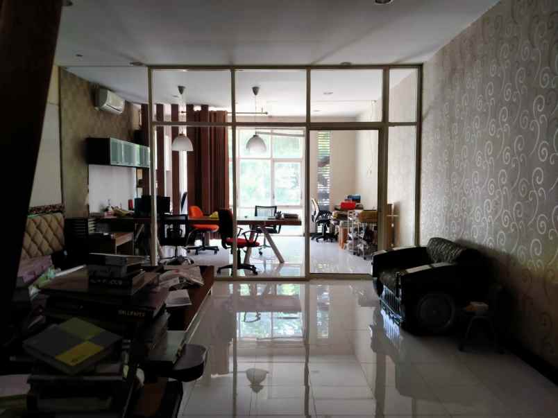 disewakan ruko strategis siap pakai di kenjeran