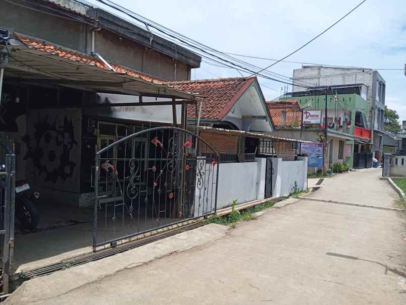 disewakan rumah cihanjuang bawah