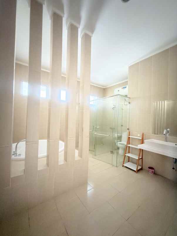 disewakan rumah cluster cajuputi de park bsd