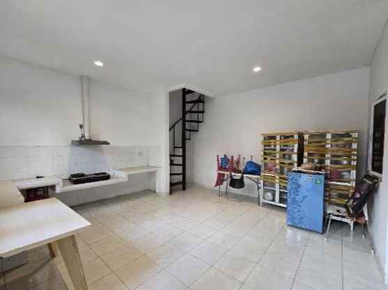 disewakan rumah cluster palm spring jgc