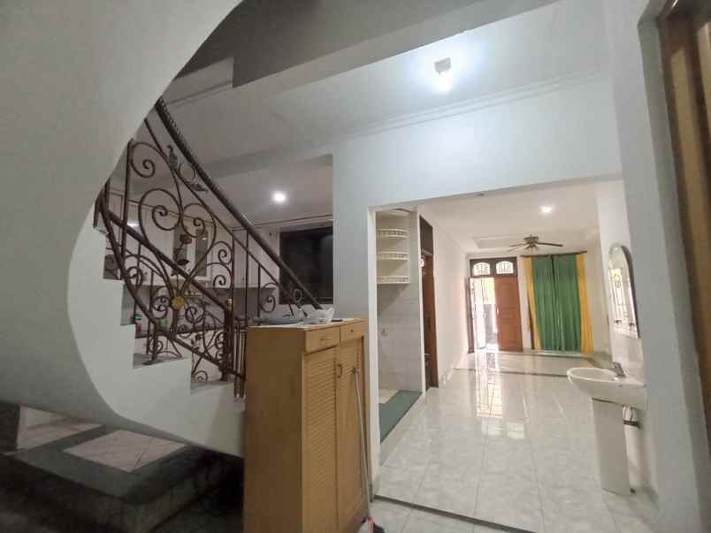 disewakan rumah gading surya kelapa gading
