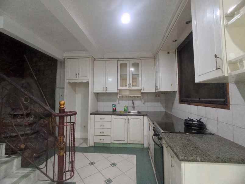 disewakan rumah gading surya kelapa gading