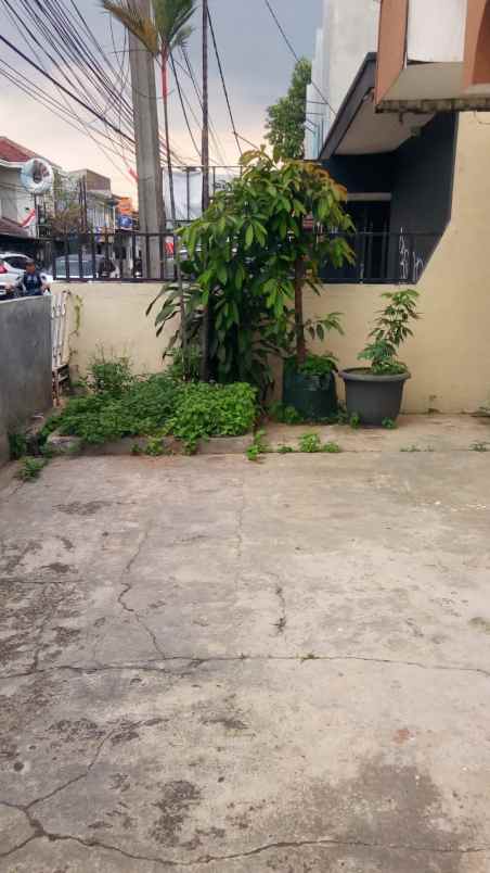 disewakan rumah jl golf raya arcamanik