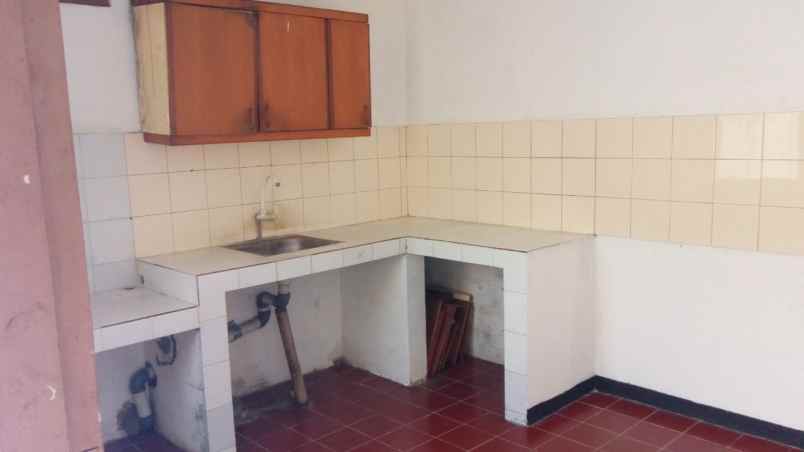 disewakan rumah jl golf raya arcamanik