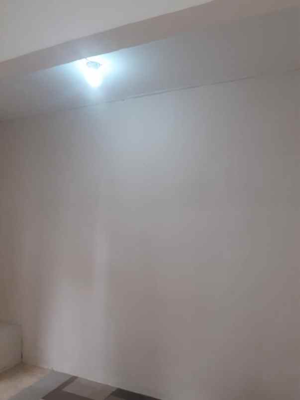 disewakan rumah jl pondok kelapa selatan