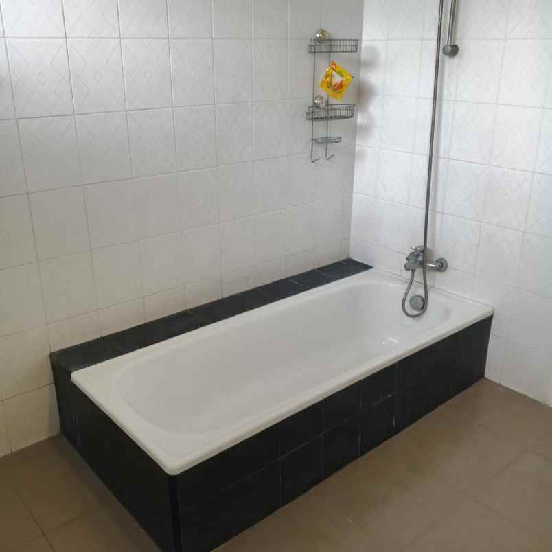 disewakan rumah kemang