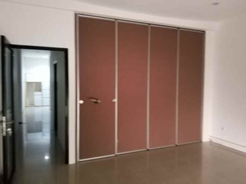 disewakan rumah kramat pela kebayoran baru