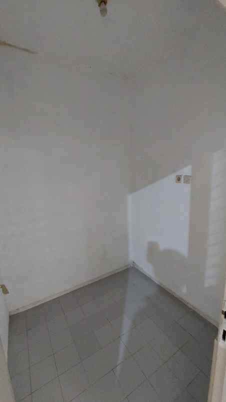 disewakan rumah pantai mentari