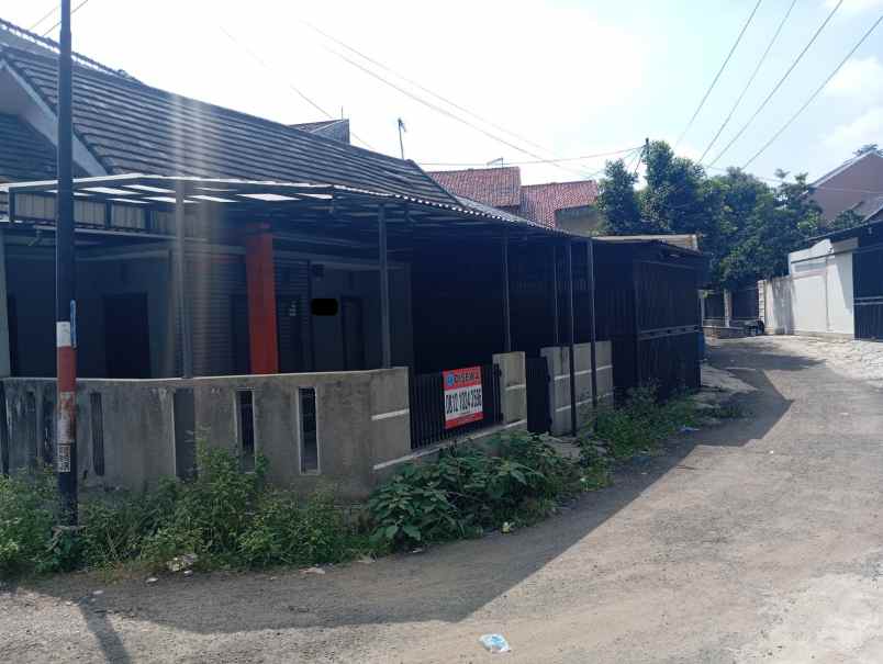 disewakan rumah sangkuriang