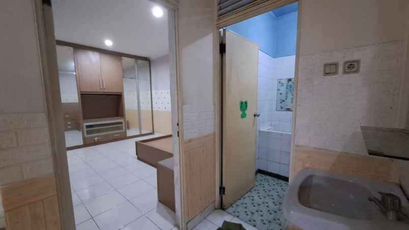 disewakan rumah taman modern