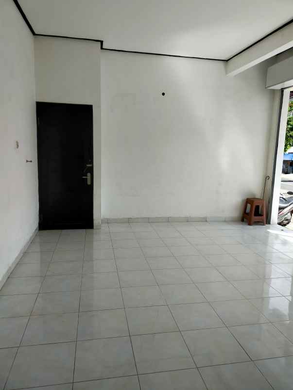 disewakan toko tukad badung renon pinggir jalan besar
