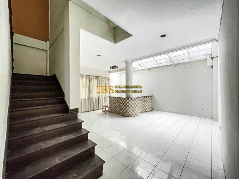 disewakan villa komplek taman malibu indah