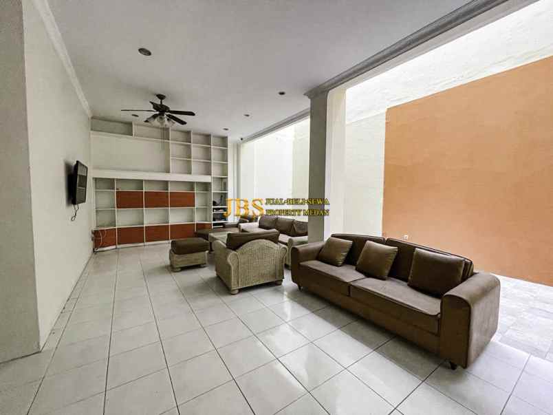 disewakan villa komplek taman malibu indah