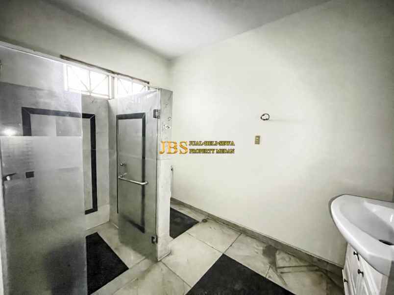 disewakan villa komplek taman malibu indah