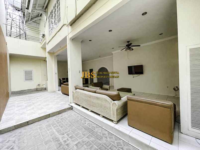 disewakan villa komplek taman malibu indah