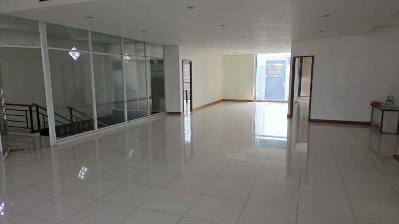 gedung komersial 3 lantai siap pakai kota bekasi