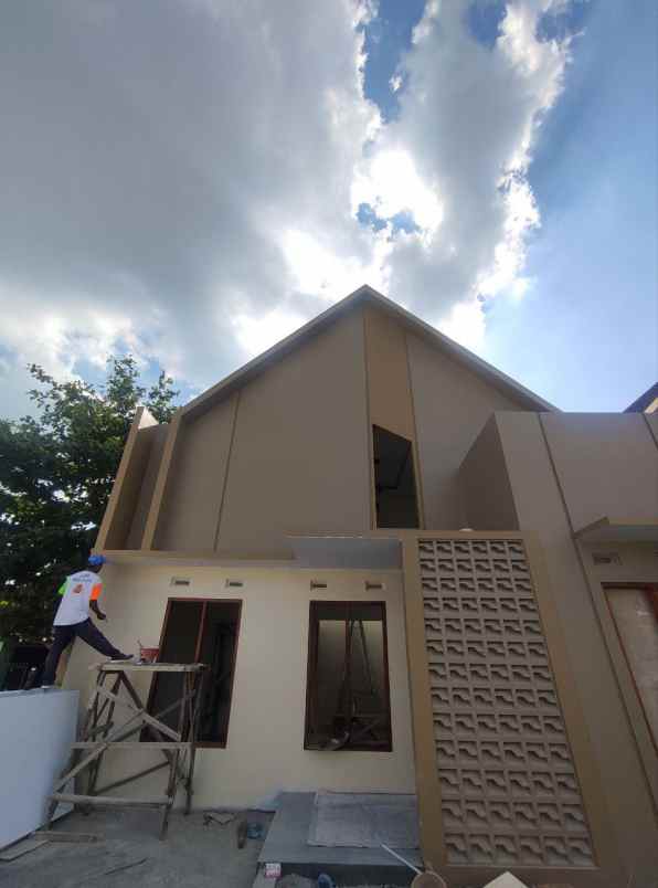 hunian modern kartasura shm ready free biaya legalitas